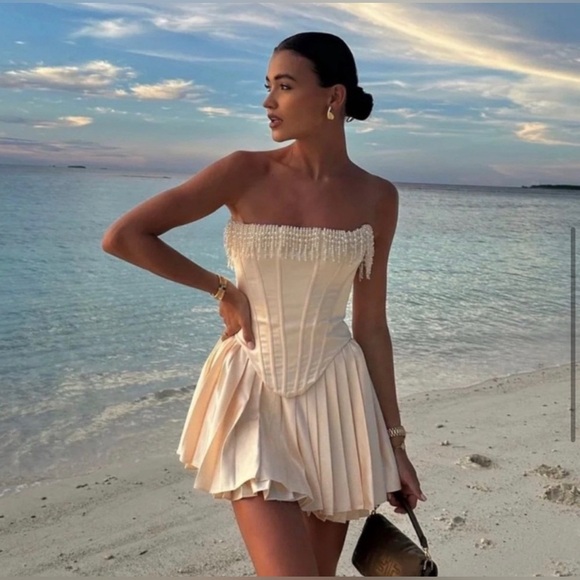 House of CB Aubrie Vintage Cream Embellished Satin Corset size M - Picture 3 of 7